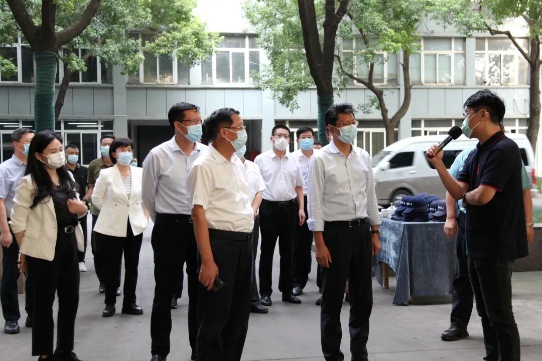 揚州市委副書記、代市長王進健調(diào)研揚力集團疫情防控工作